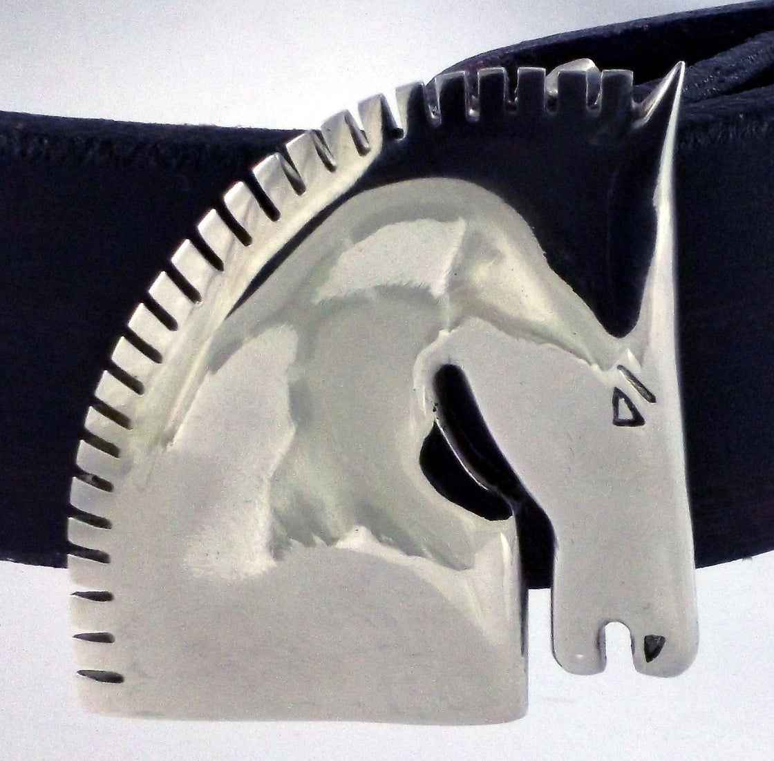 Contemporary Horse Buckle - Tempi Design Studio